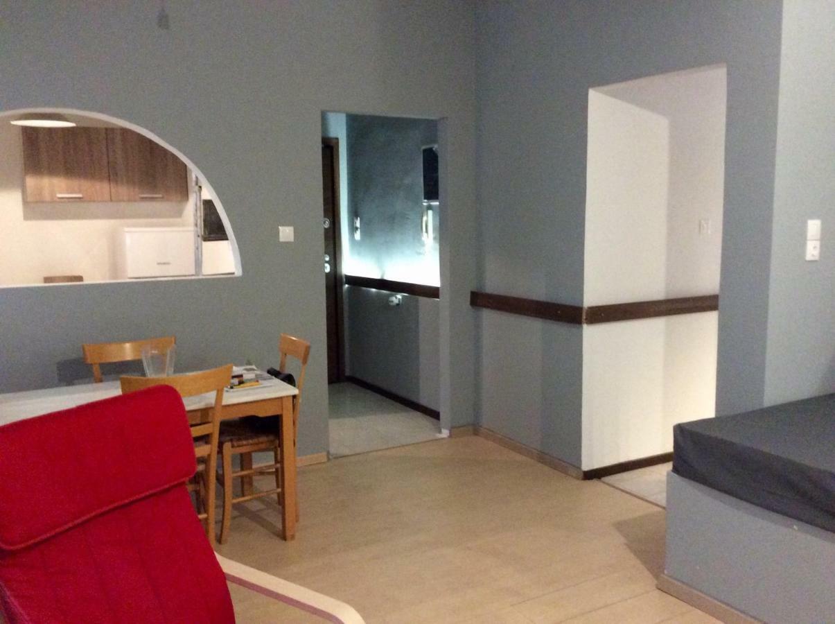 Renovated Apartment أثينا المظهر الخارجي الصورة