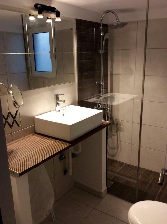 Renovated Apartment أثينا المظهر الخارجي الصورة